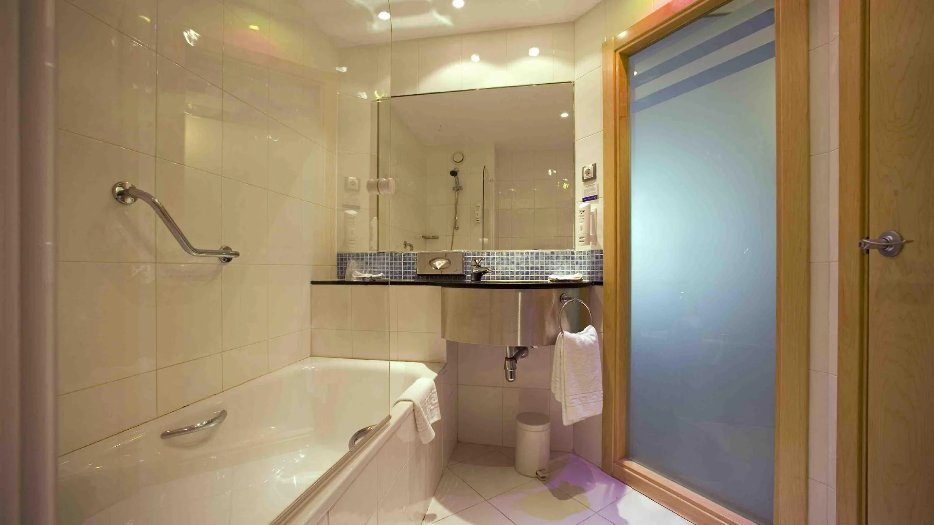 Holiday Inn Express Alcobendas By Ihg Hotel